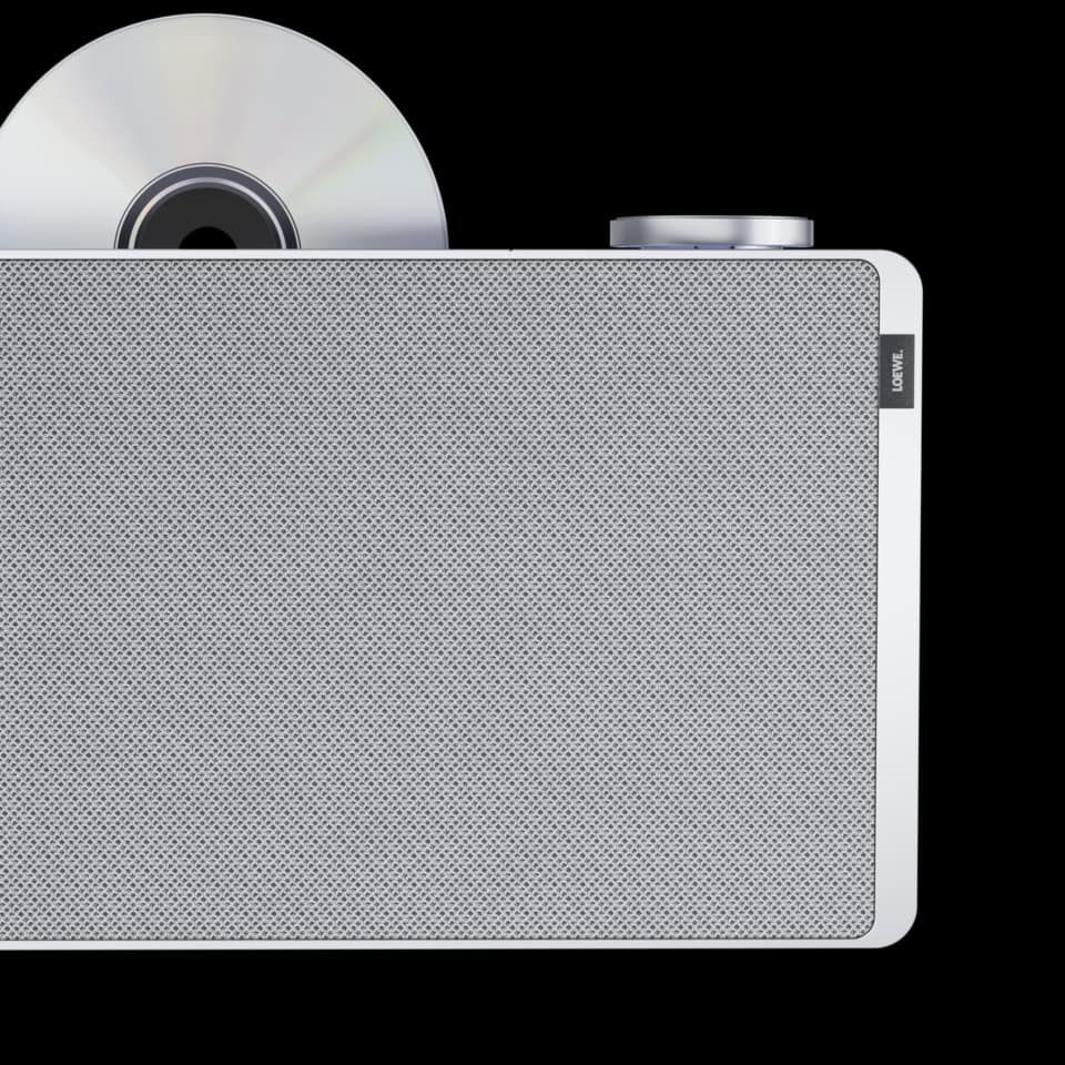 Edhe më shumë kënaqësi muzikore. CD player i integruar.